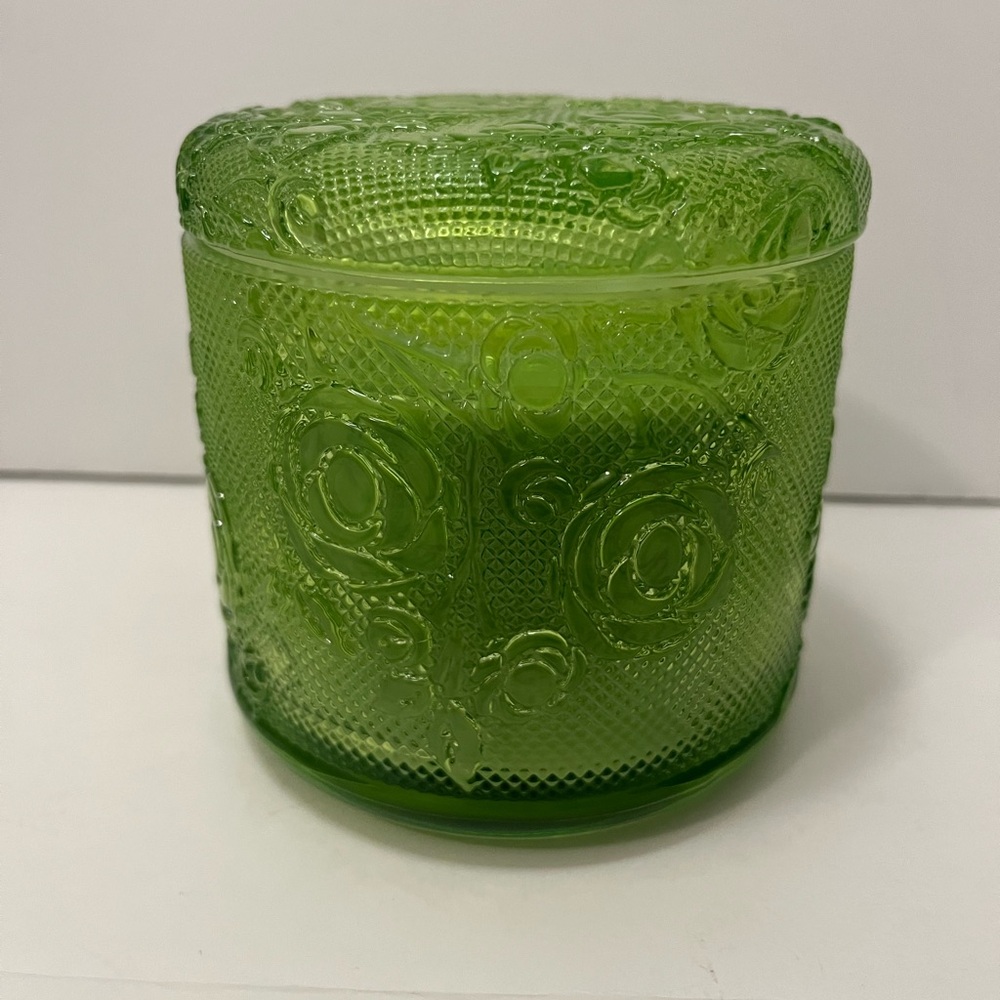 Homeworx Slatkin & Co. Lemon Leaf 3 Wick Candle in Green Flower Embossed Glass